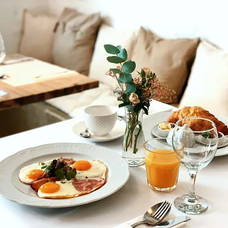 Hazai Provence Hotel