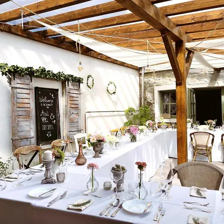 Hazai Provence Hotel